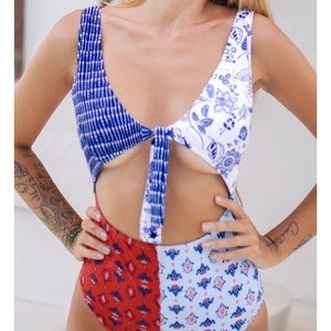 ⭐️SALE⭐️ Cupshe colorful one piece